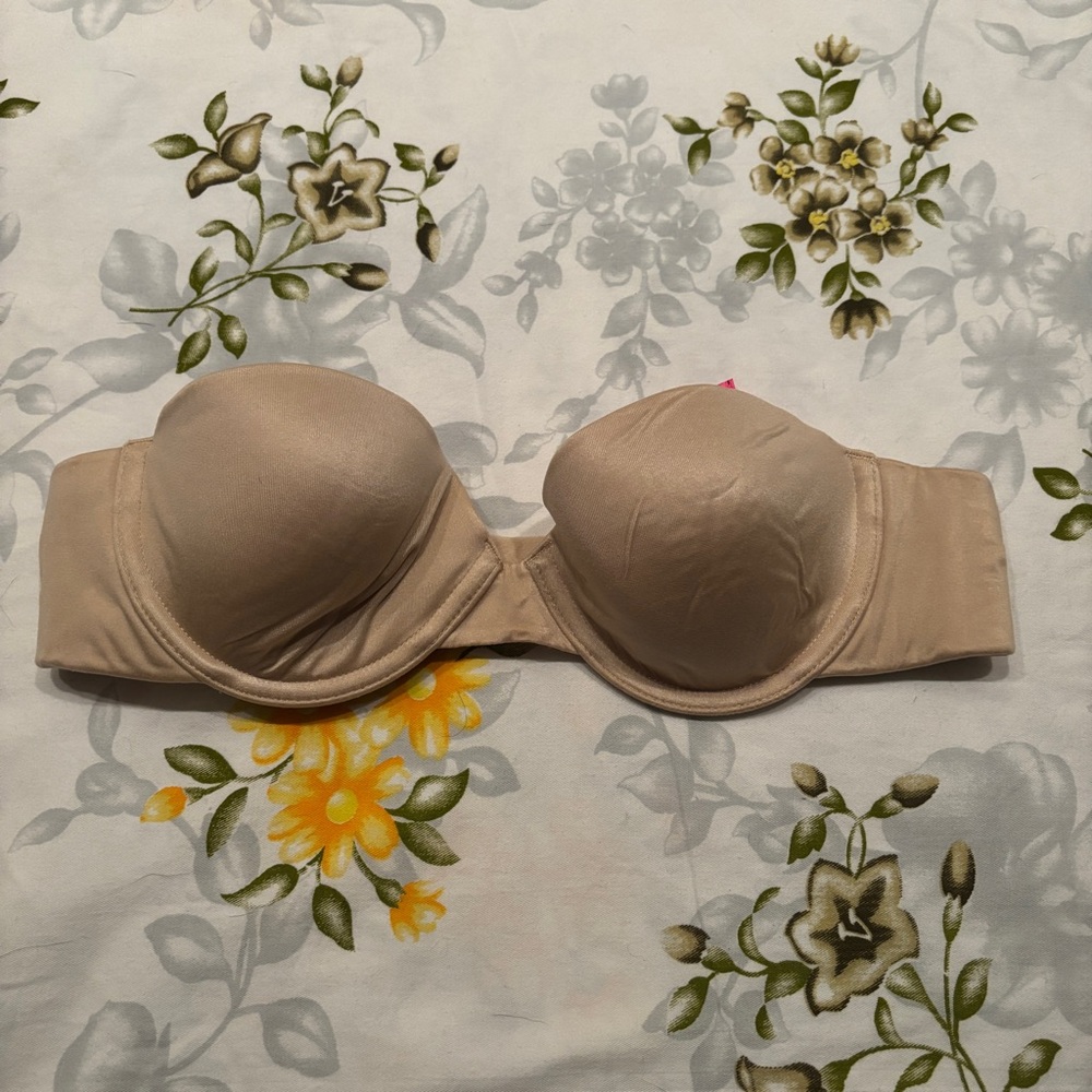 Maidenform Size 34A Comfort Nude Strapless Bra